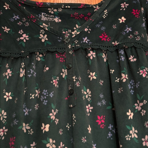 Croft & Barrow long sleeve nightgown, dk green, Small - Picture 2 of 3